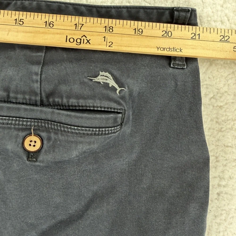 Tommy Bahama Shorts Mens 42 Black Chino Stretch Flat Front‎ 9 Inseam Casual Golf